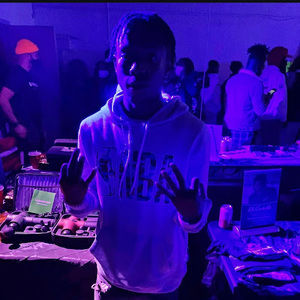 Meet your Posher, Isaiah